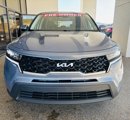 Used 2023 Kia Sorento LX image 2