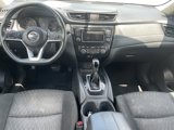 Used 2018 Nissan Rogue SV image 3