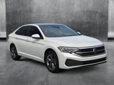 Used 2024 Volkswagen Jetta SE w/ Panoramic Sunroof Package image 3