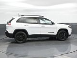 Used 2023 Jeep Cherokee Altitude Lux image 2