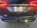Used 2020 Chrysler Pacifica Limited image 6