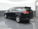 Used 2017 Kia Sorento LX w/ LX Convenience Package image 5