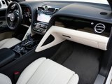 Used 2023 Bentley Bentayga image 2