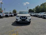 Used 2017 Nissan Rogue SV image 3