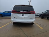 Used 2022 Chrysler Pacifica Limited image 6