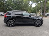 Certified 2023 Volvo XC40 B5 Core image 3