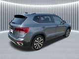 Certified 2022 Volkswagen Taos SE image 3