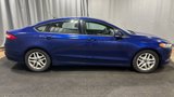 Used 2015 Ford Fusion SE image 2