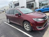 Used 2018 Chrysler Pacifica Touring-L w/ Tire & Wheel Group image 4
