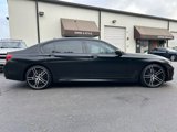 Used 2019 BMW 750i w/ Executive Package image 2