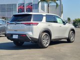 New 2025 Nissan Pathfinder S image 2