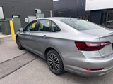 Used 2021 Volkswagen Jetta SE w/ SE Cold Weather Package image 4