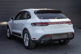 Certified 2025 Porsche Macan image 3