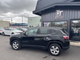 Used 2018 Jeep Compass Latitude image 2