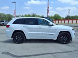 Certified 2022 Jeep Grand Cherokee Laredo X image 2