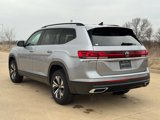 New 2025 Volkswagen Atlas SE image 3