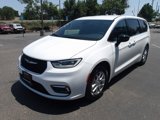 New 2025 Chrysler Pacifica Select image 4