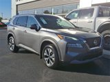 Used 2021 Nissan Rogue SV image 2