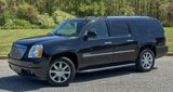 Used 2013 GMC Yukon XL Denali image 3