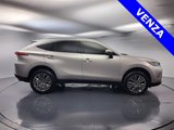 Used 2022 Toyota Venza image 2
