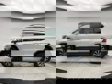 Used 2018 Volkswagen Tiguan SE w/ Panoramic Sunroof Package image 2
