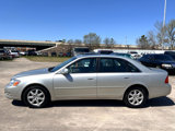 Used 2000 Toyota Avalon XLS image 3