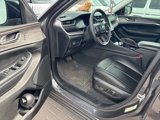 Used 2023 Jeep Grand Cherokee Limited image 3