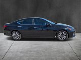 Used 2023 Nissan Altima 2.5 SV image 2
