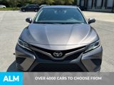 Used 2020 Toyota Camry SE image 3