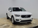Used 2020 Volvo XC40 T5 Momentum image 3