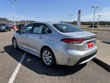 Used 2021 Toyota Corolla LE image 5