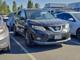 Used 2016 Nissan Rogue SL image 2