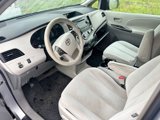 Used 2011 Toyota Sienna LE image 2