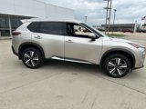Used 2022 Nissan Rogue SL w/ SL Premium Package image 2