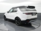 Used 2023 Land Rover Discovery Metropolitan Edition image 3