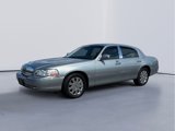 Used 2006 Lincoln Town Car Signature Limited image 2