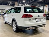 Used 2017 Volkswagen Golf Alltrack S image 3