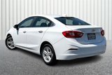 Used 2018 Chevrolet Cruze LT w/ Convenience Package image 2