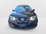 Used 2018 Nissan Rogue SV image 2