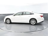 Used 2017 Chevrolet Malibu LT image 3
