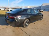 Used 2023 Toyota Camry SE image 5