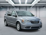 Used 2015 Chrysler Town & Country Touring image 2