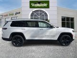 Used 2022 Jeep Grand Cherokee L Laredo image 5