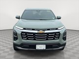 Used 2025 Chevrolet Equinox LT w/ Safety and Technology Package image 2