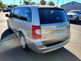 Used 2016 Chrysler Town & Country Touring image 4