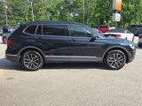 Used 2021 Volkswagen Tiguan SE w/ Panoramic Sunroof Package image 6