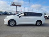 Used 2022 Chrysler Voyager LX image 4