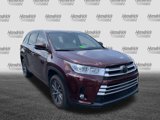 Used 2017 Toyota Highlander XLE image 2