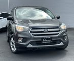 Used 2017 Ford Escape SE image 3