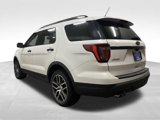 Used 2018 Ford Explorer Sport image 3